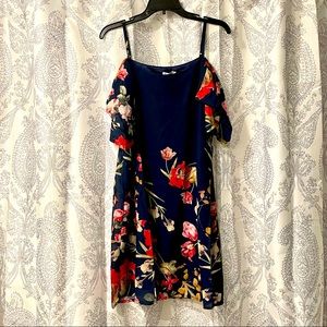Womens Floral Dress Size Large NWT
